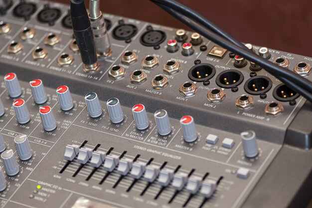 Hire Speaker Systems with better sound quality